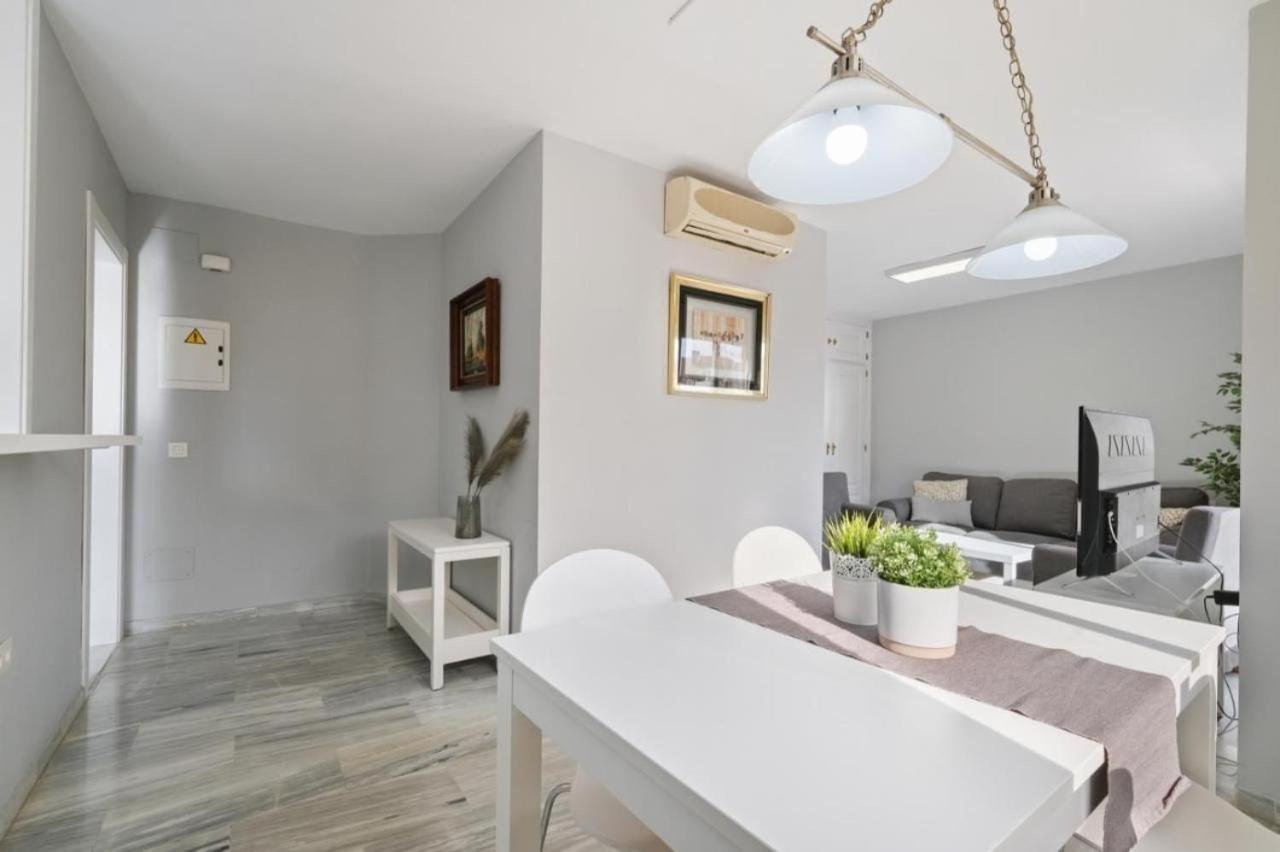 Apartamento En Calle Cuarteles De Dos Habitaciones Malaga Exterior photo